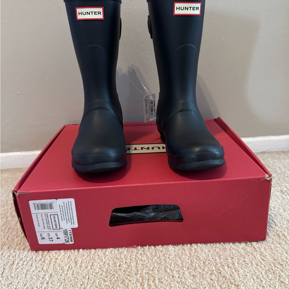 Hunter Black Rain Boots Mid Calf Size 6 NIB